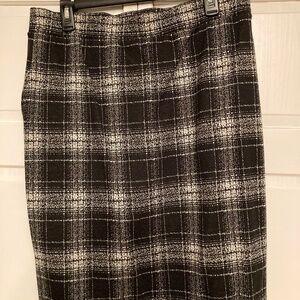 Lands End Black and White Plaid Skirt Sz Medium